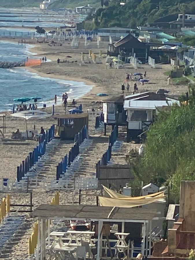 La Casetta Delle Sirene Anzio Bagian luar foto